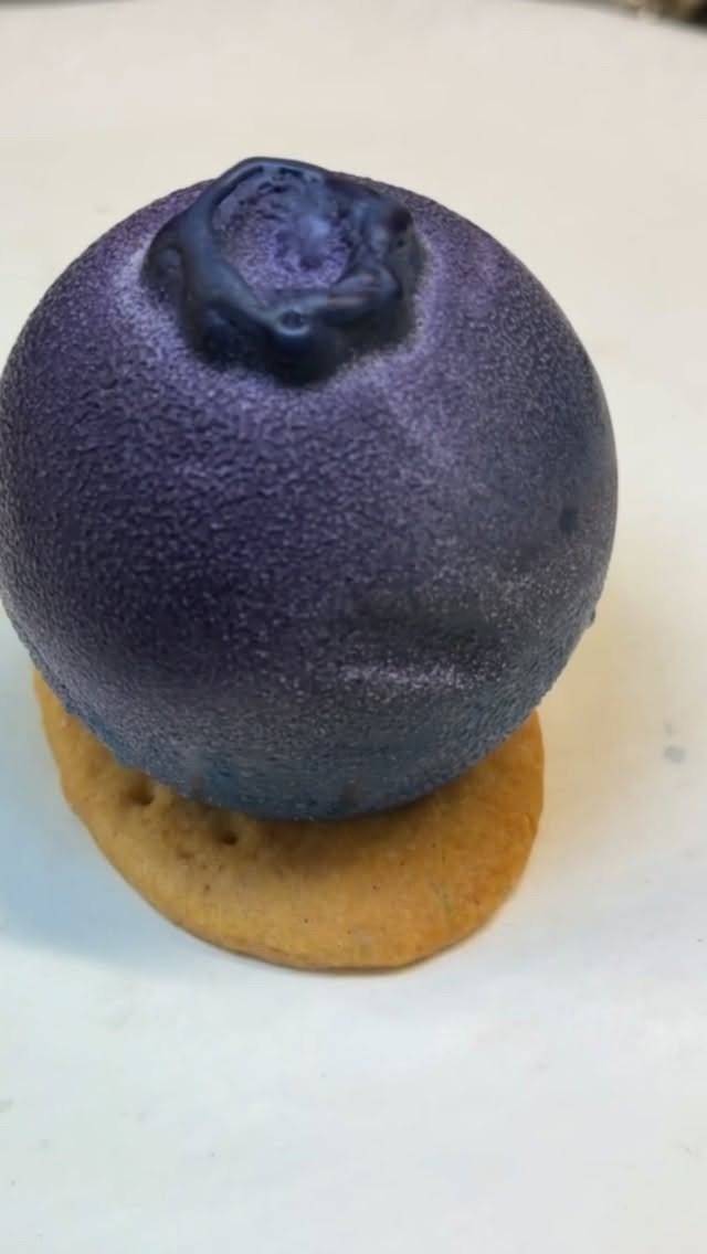 Pasticcino a forma di mirtillo